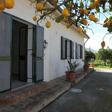 Holiday home La Casa Tra I Limoni Di Rosmarino Park It083o84b59cp6px5j